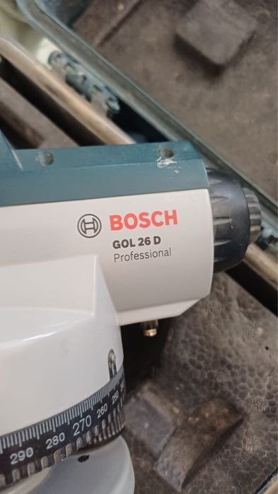 Нивелир bosch gol 26 D