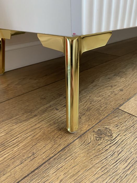 Тумба под телевзор