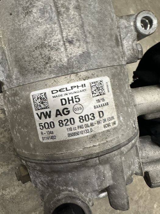 Компресор климатик 5Q0820803D delphi V