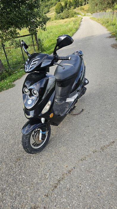 Vand atv. Scuter. Masina