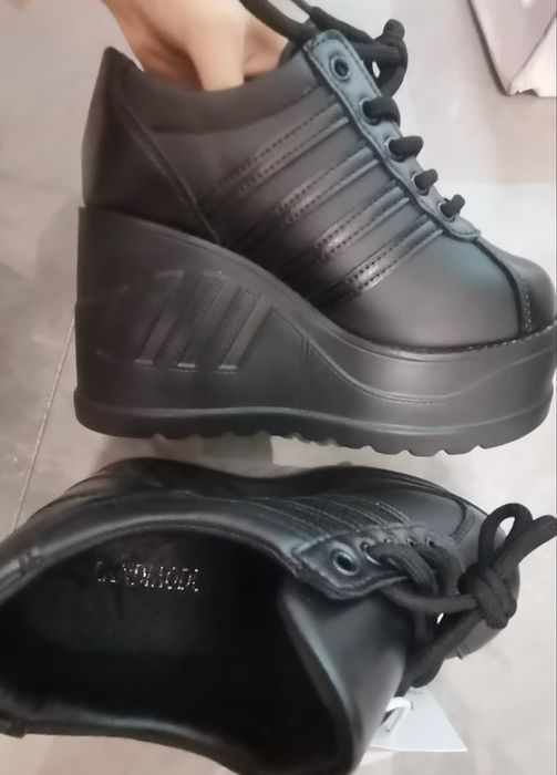 demonia stopm 8 unisex