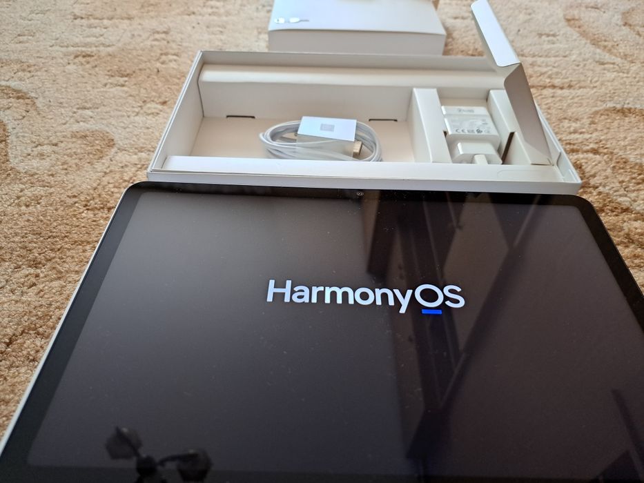 Таблет Huawei MatePad, Octa-Core, 10.4", 4GB RAM, 64GB, Wi-Fi,