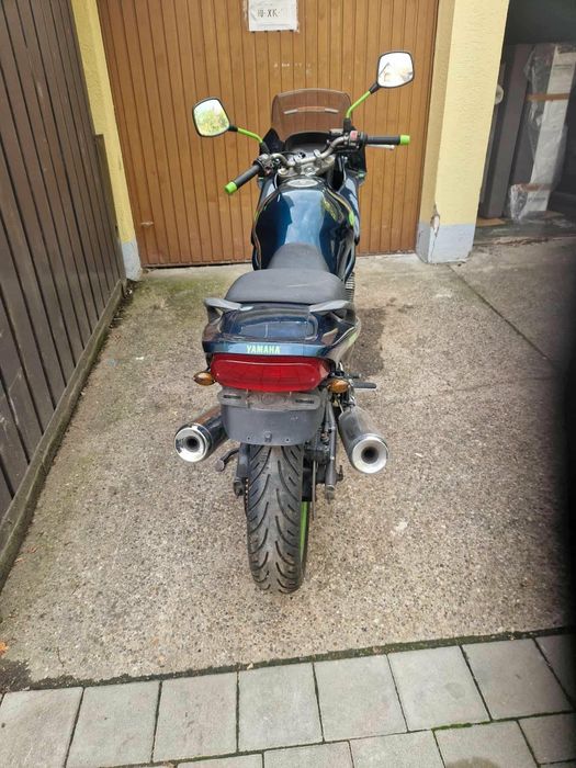 Yamaha motocicleta
