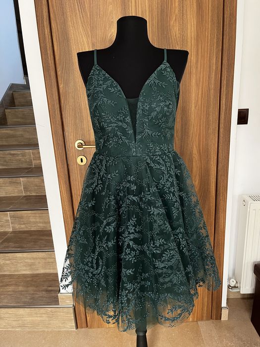 Официална рокля в зелено