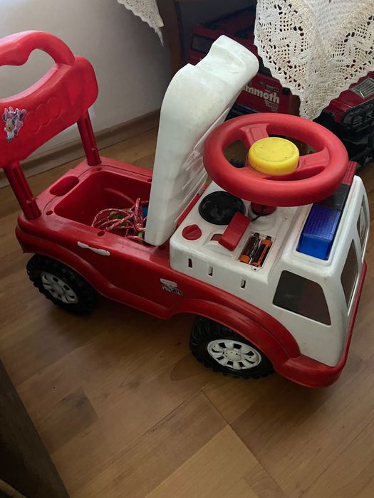 Продам детскую машинку