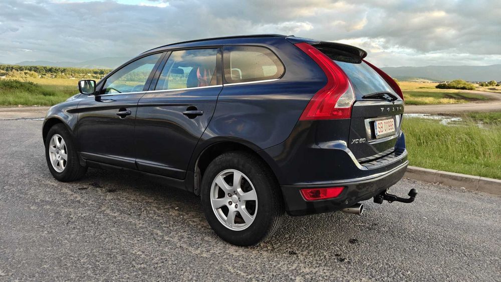 Volvo XC60, 2.0d, cu 5 pistoane, euro5 automat, 163cp - 2 chei - stare excelenta