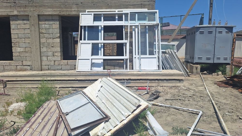 Ёгоч эшик ва деразалар сотилади
