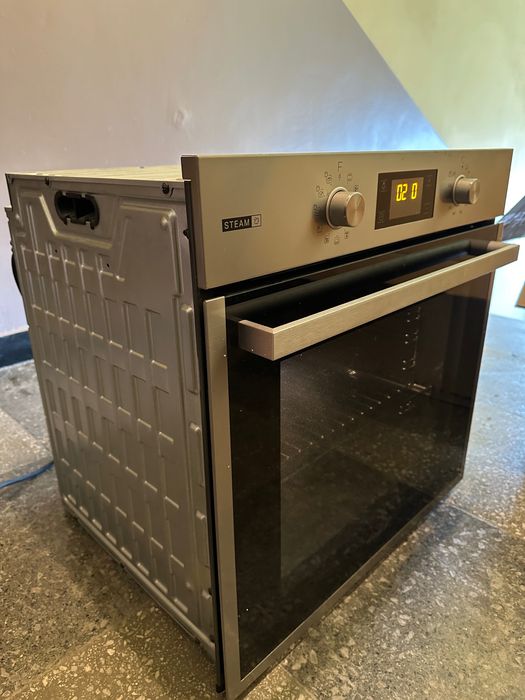 Пиролитична парова фурна за вграждане Whirlpool, цвят инокс, самопочистваща се