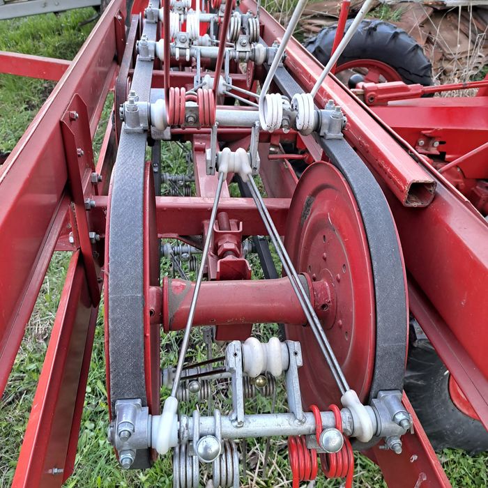 Motogrebla ,grebla cu motor pöttinger 9 cai impecabil ca si nou vop.or