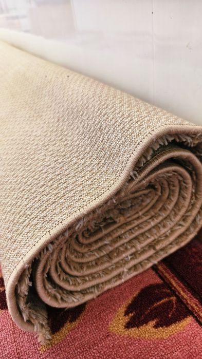 Продам ковёр с пушистым ворсом