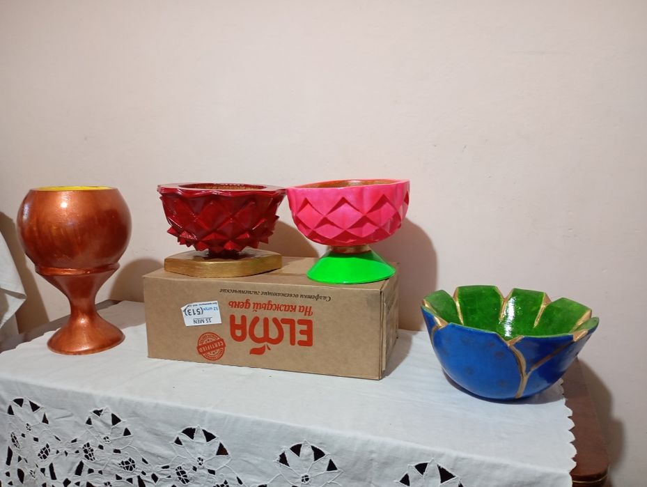 Декор для домашних горшочных цветов.