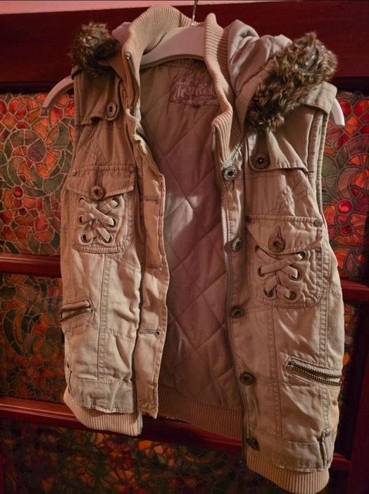 Vesta cu gluga imblanita Kenvelo