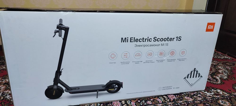 Продается электро самокат mi electro scooter 1s