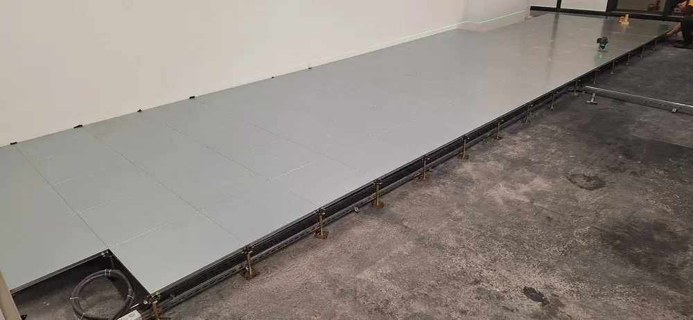 Фальшпол оптом в оцинкованном метале