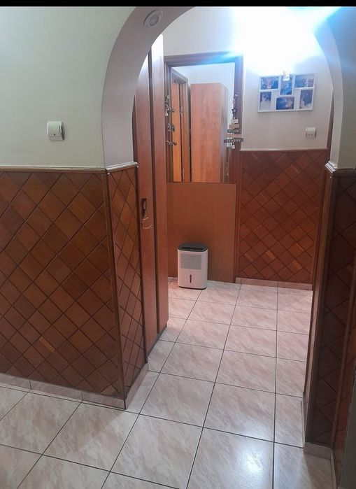 Inchiriez apartament 3 camere