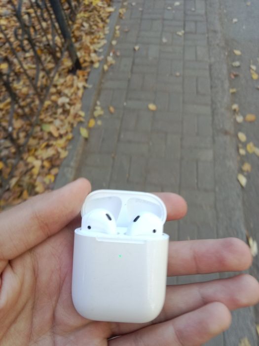 Продам airpods 2