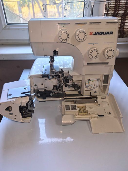 Продам оверлок Jaguar