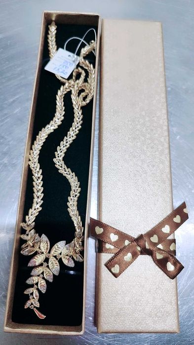 золото с бриллиантом.