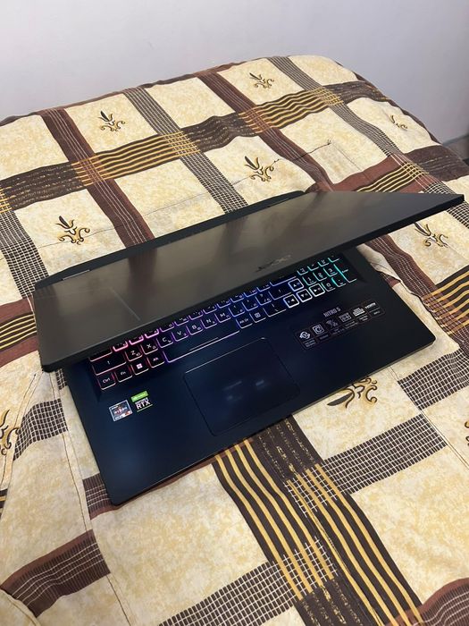 Acer Nitro 5 - RYZEN 9 / RTX 3070TI 8GB / 16GB RAM / 165hz / 17.3 inch