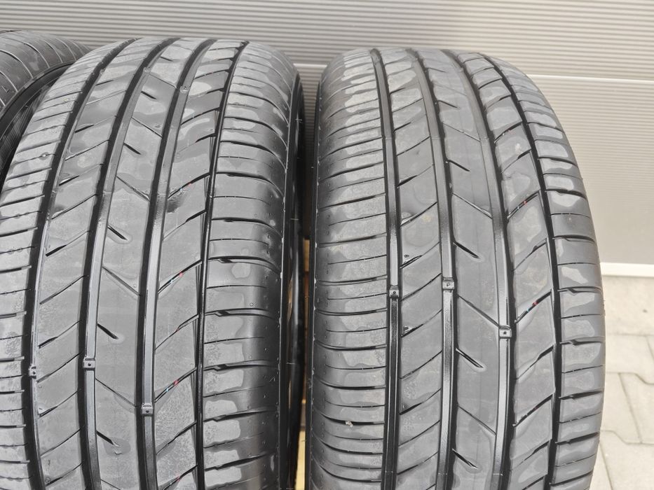 4 бр. Летни, Нови 235/55 /17 Kumho Ecsta HS52-dot 4524