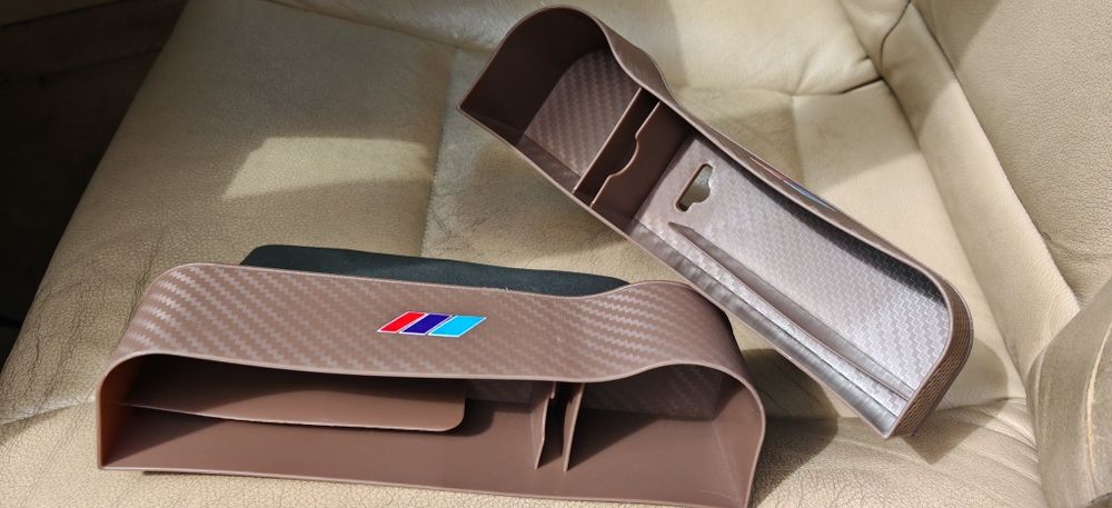 Organizator scaune față