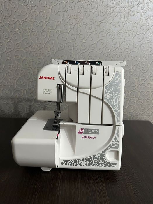 Оверлок Janome 724D ArtDecor