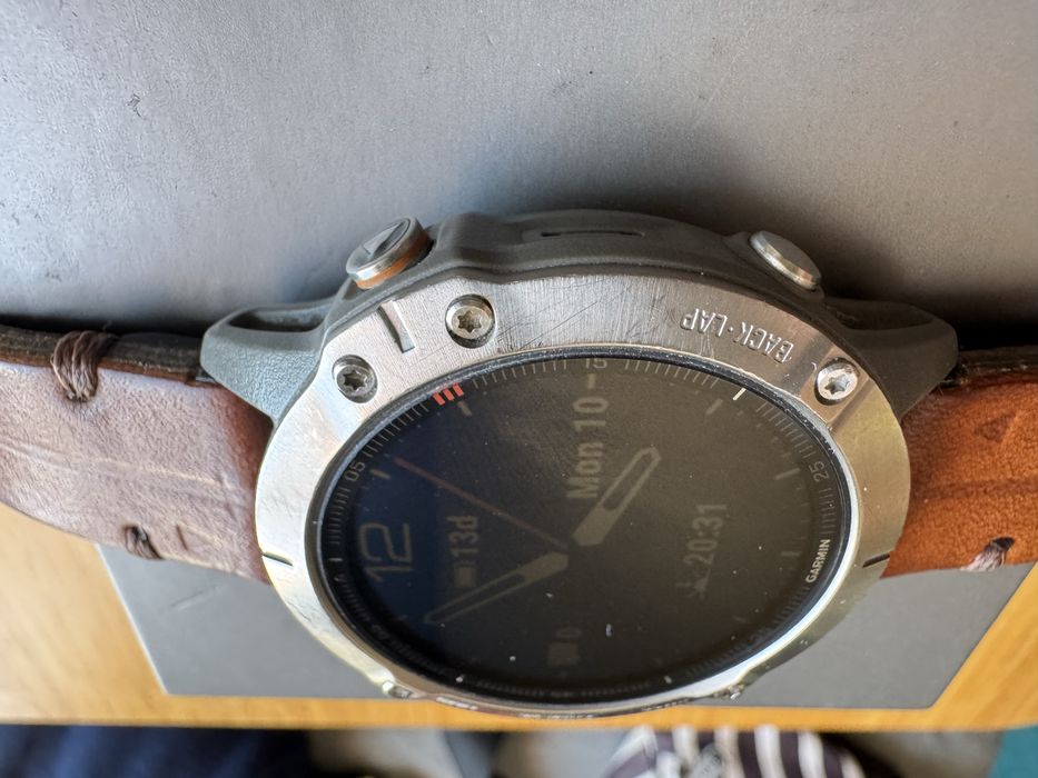 Garmin Fenix 6 Sapphire Titanium кожена кайшка smartwatch Гармин