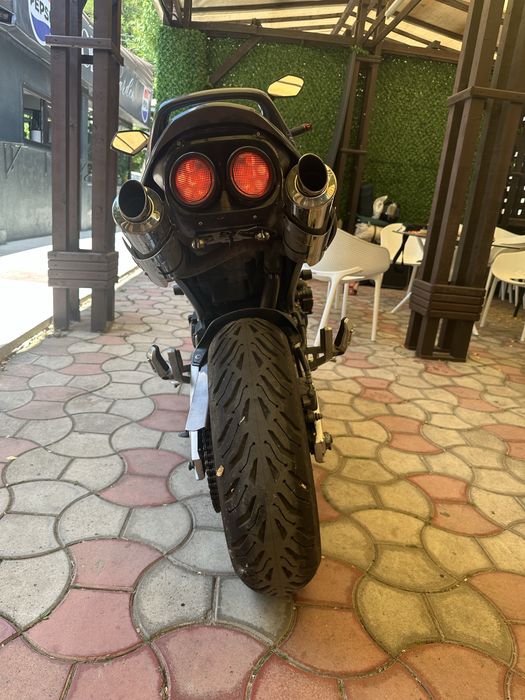 Suzuki GSR 600 Yoshimura