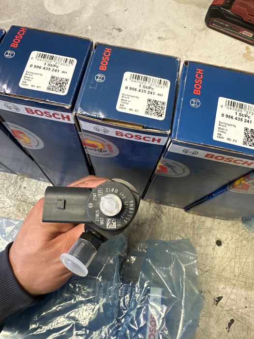 Injectoare Bosch Vw/Audi/Skoda/Seat 1.6 tdi 0986435241