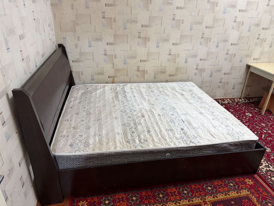 Кровать двуспальная евро