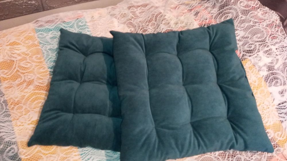 Сидушки для кресел, стульев и т.п.,толстые .