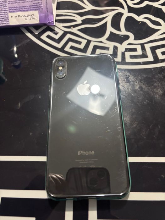 iphone x  много запазен