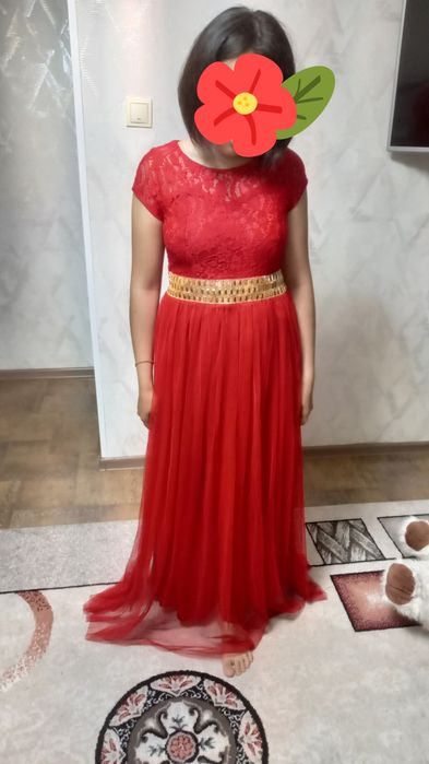 Продаю женские платья