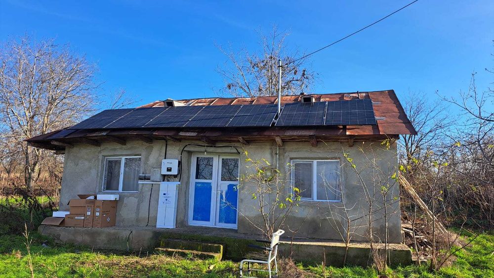 Teren,casa si panouri fotovoltaice Odaia Bursucani
