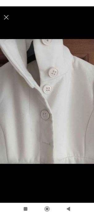 Бяло палто-размер М