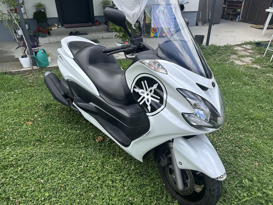 Ямаха Маджести 400
