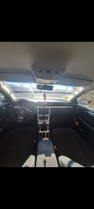 Vând passat b7 an 2012