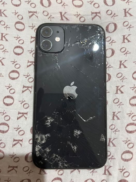 айфон 11 в хорошом состояние