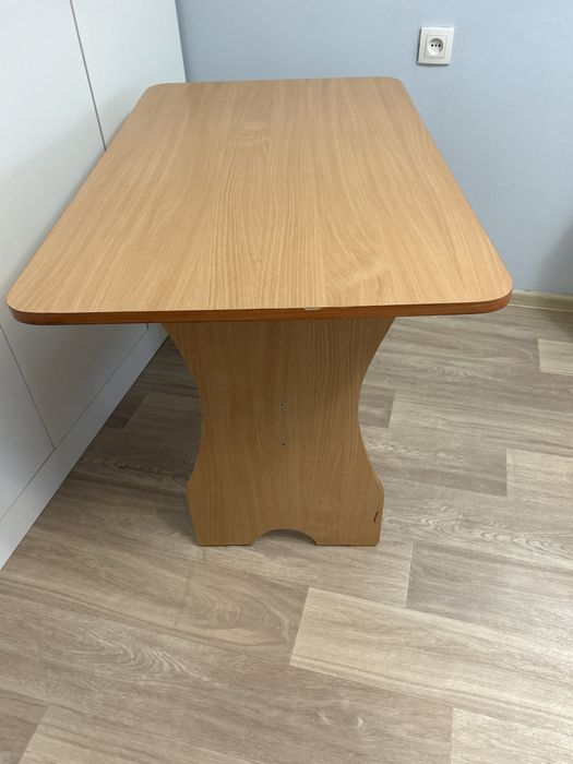 Кухонный    стол