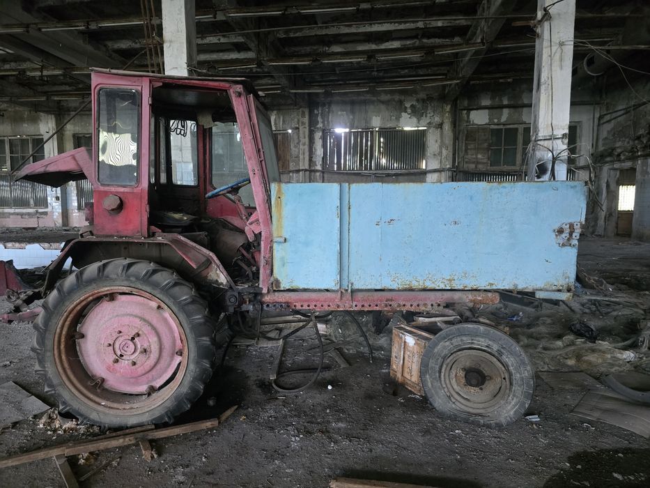 трактор " попрошайка"