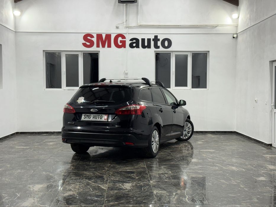 Ford Focus 11/2013 1.6 TDCi 95 CP Euro 5 SE POATE IN RATE