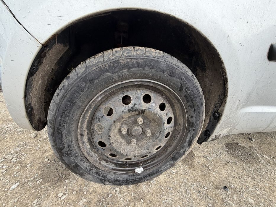 Сузуки суифт 1.3 93кс 2007г бензин  на части