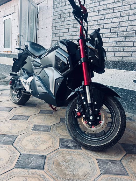 Skuter sotiladi narxini kelishamiz