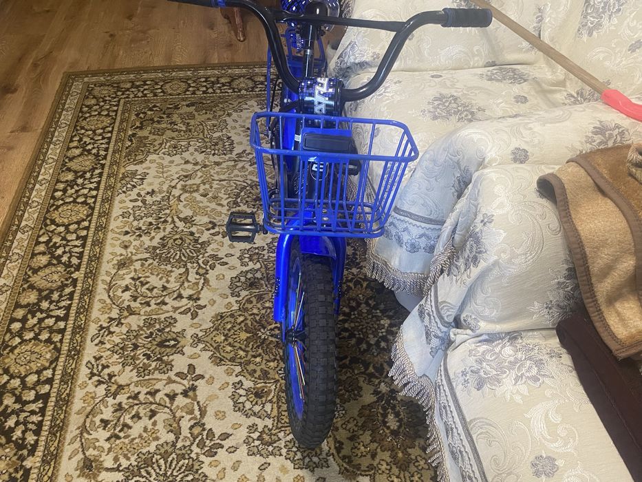 Продаю детский велосипед.