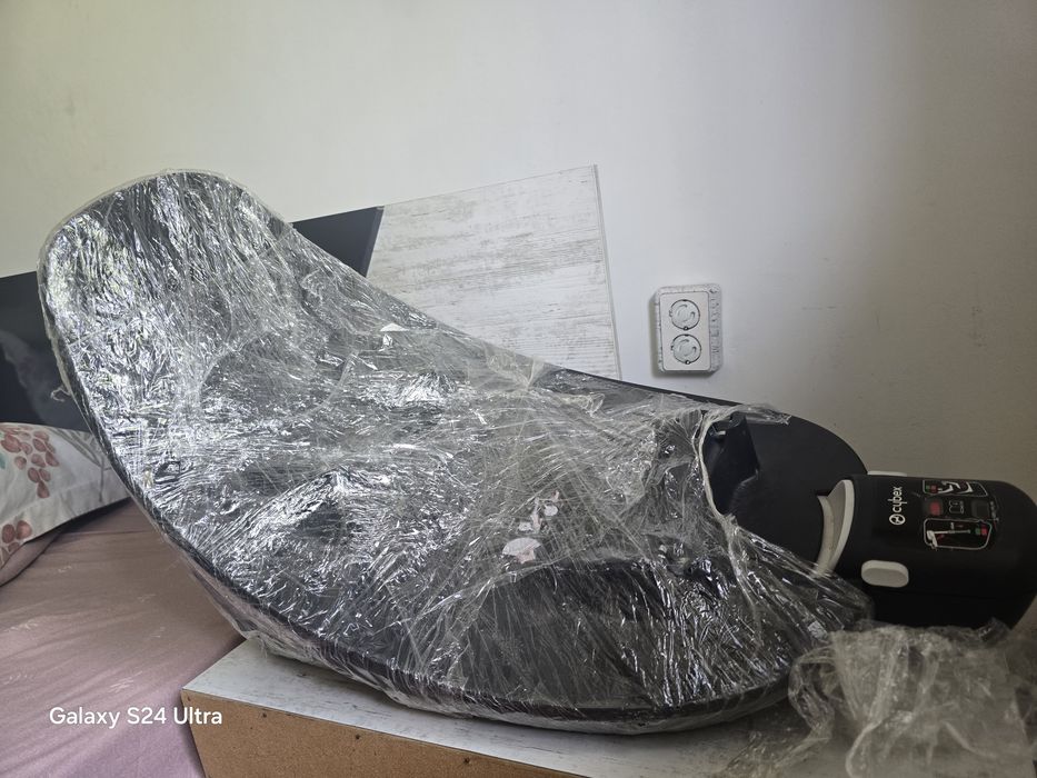 Cybex Aton  M + изофикс база