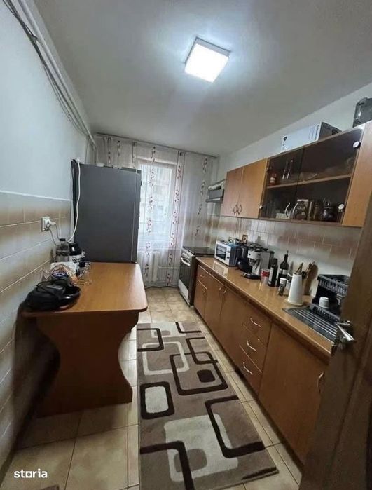 De vanzare apartament cu 3 camere si balcon,etajul 1,mobilat si utilat
