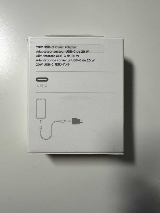 Apple 20W USB-C захранващ адаптер за iPhone или iPad оригинален Apple