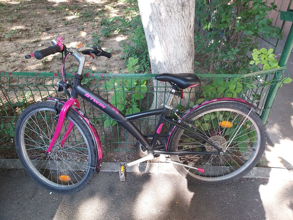 Bicicleta copii - roz pentru fetita