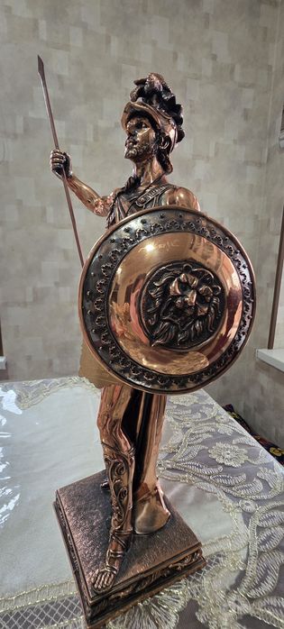 Veronese dizayn bronza rangli yunonspartan jangchisi haykali – yax