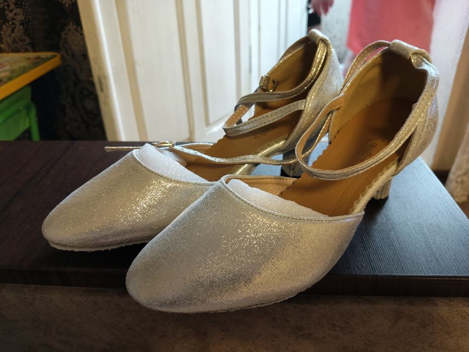 Туфли для бальных танцев